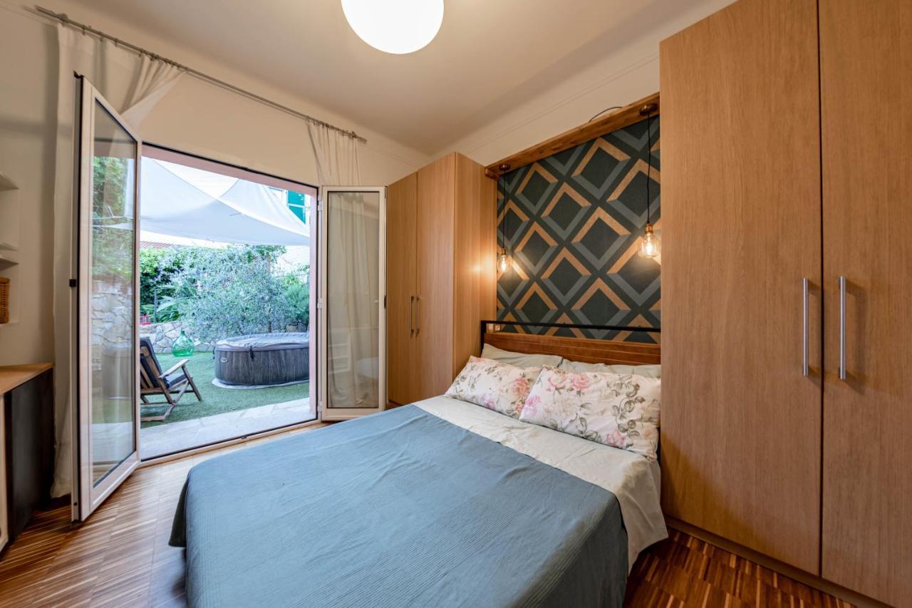 Apartmán H11 Country Lux - Jacuzzi - Sanremo - Garden Exteriér fotografie